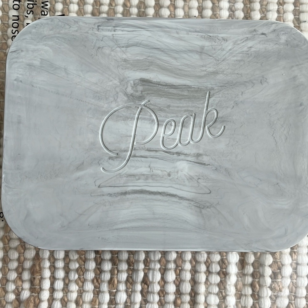 Peak Ice Cube Tray